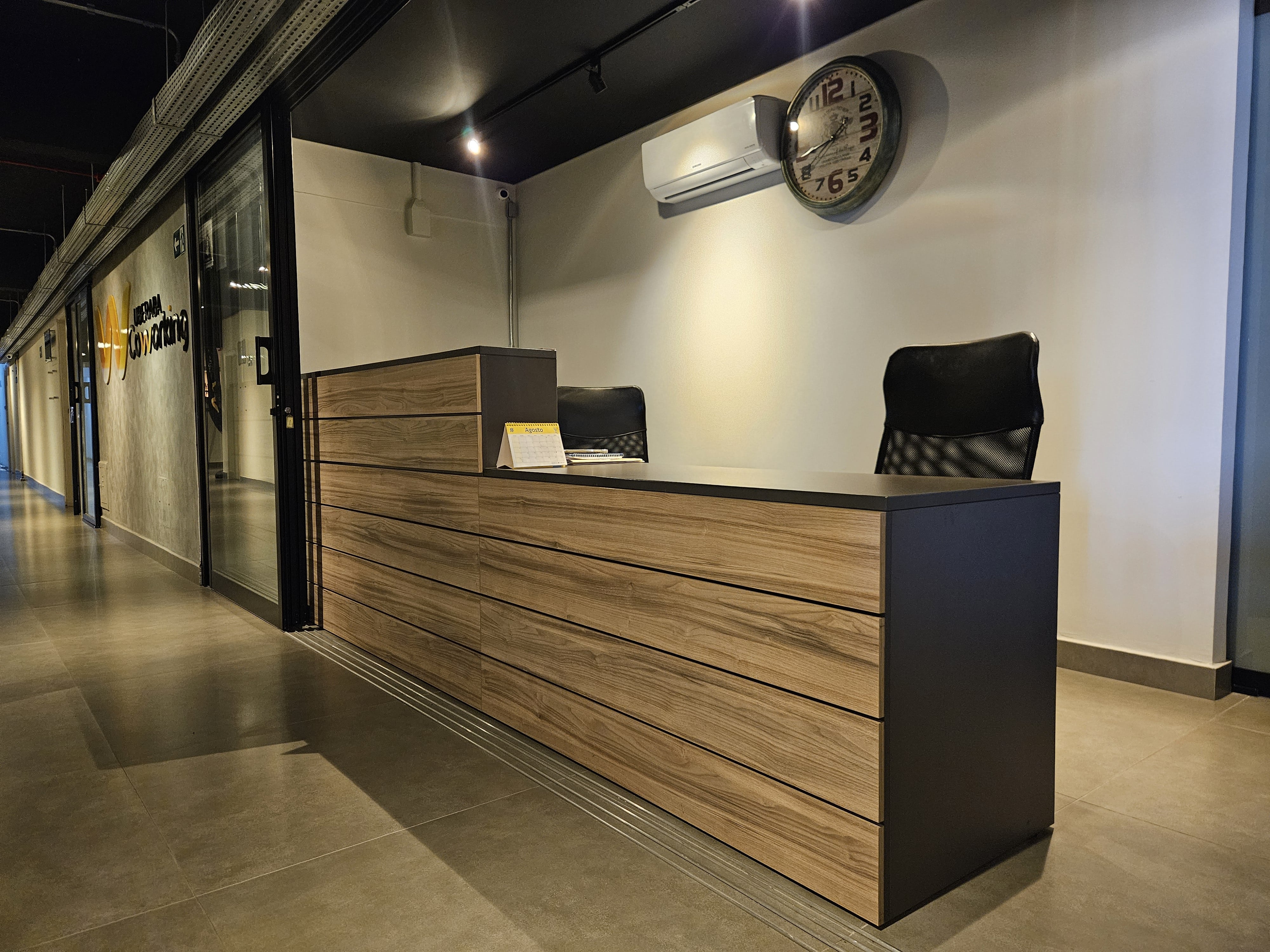 Uberaba Coworking - Recepção e Secretária